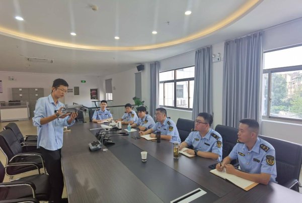 和业众 突破“地面局限”！池州交通执法以无人机推动监管升级​